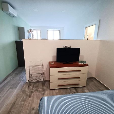 Apartamento Bilocale Fronte Mare Giardini-Naxos Exterior foto